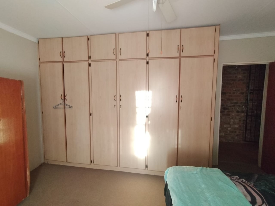 2 Bedroom Property for Sale in Petrusburg Free State